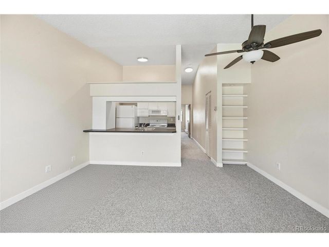 532 Oakwood Dr B207, Castle Rock, CO 80104