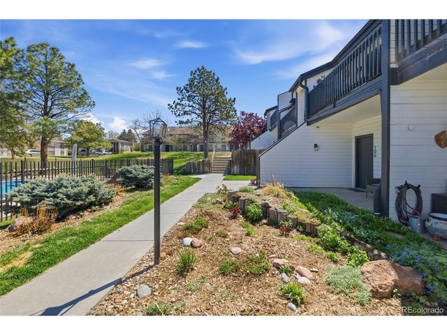 532 Oakwood Dr B207, Castle Rock, CO 80104