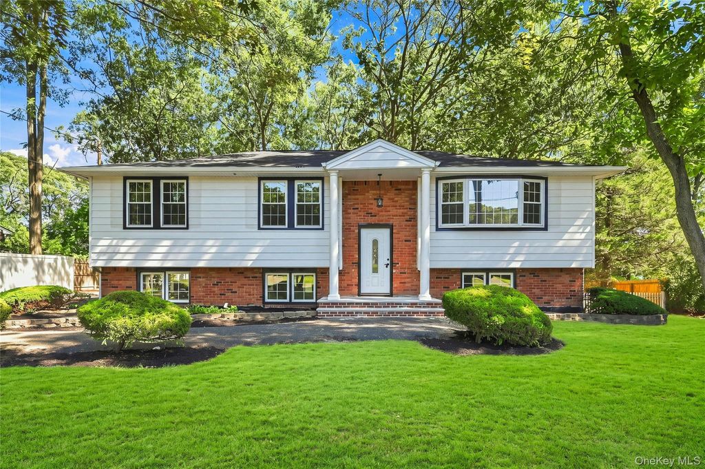 147 Pauls Path, Coram, NY 11727 — exterior
