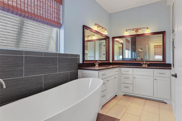 11718 Beachside, Galveston, TX 77554
