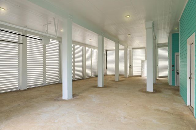 11718 Beachside, Galveston, TX 77554