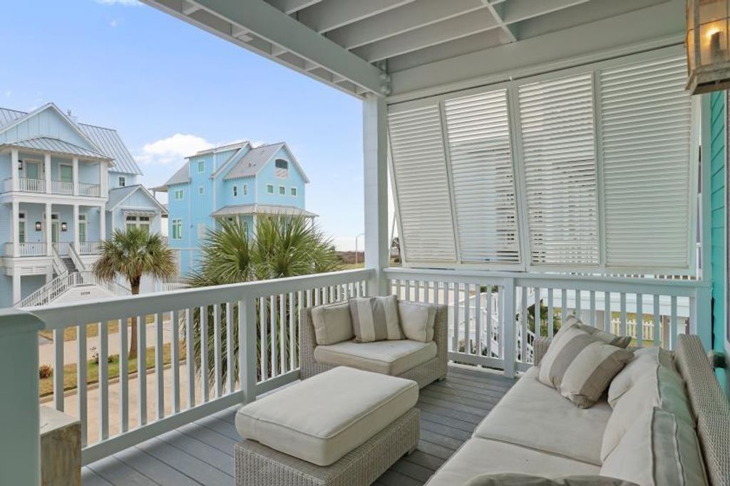 Image 29 of property listing at 11718 Beachside, Galveston, TX 77554