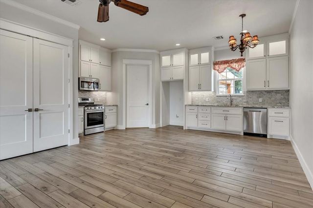 9757 Bear Creek Road, Guthrie, OK 73044