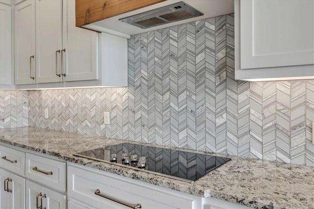 9757 Bear Creek Road, Guthrie, OK 73044