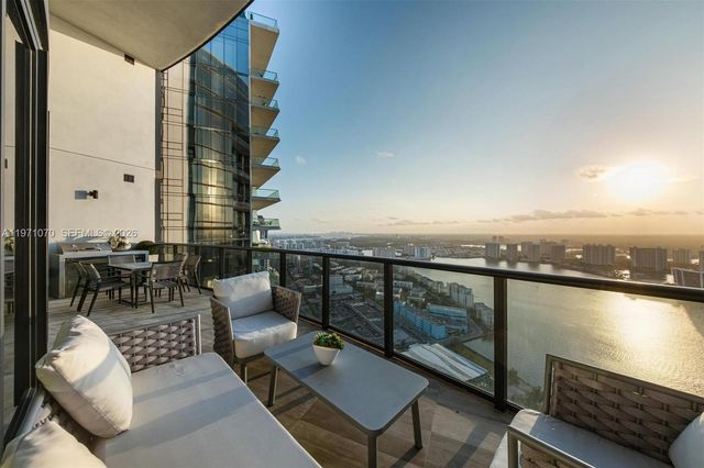 18555 Collins Avenue 5003, Sunny Isles Beach, FL 33160