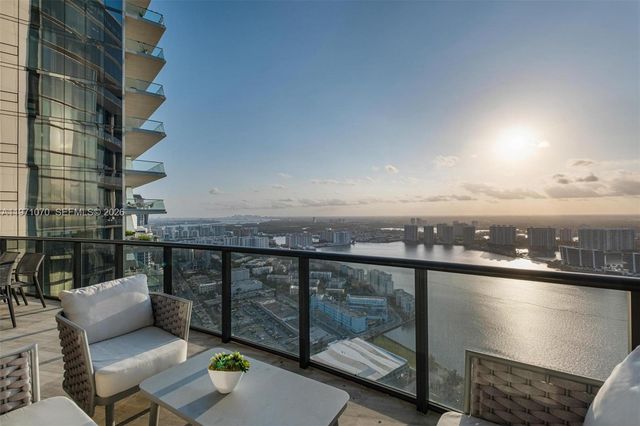 18555 Collins Avenue 5003, Sunny Isles Beach, FL 33160