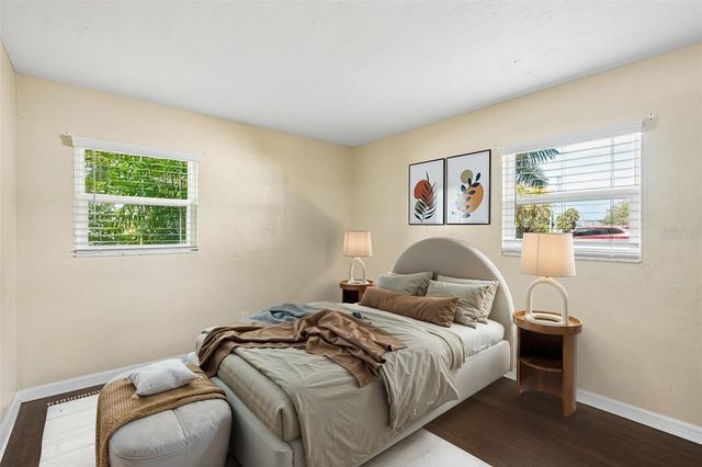 1500 39TH STREET N, St Petersburg, FL 33713