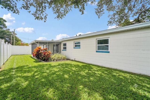 1500 39TH STREET N, St Petersburg, FL 33713