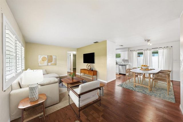 1500 39TH STREET N, St Petersburg, FL 33713