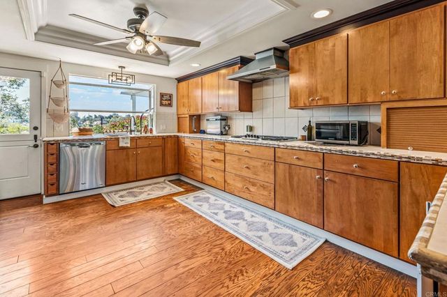 3082 Camino Cielo, Fallbrook, CA 92028