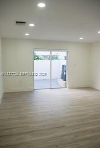 964 N 18th Court, Hollywood, FL 33020