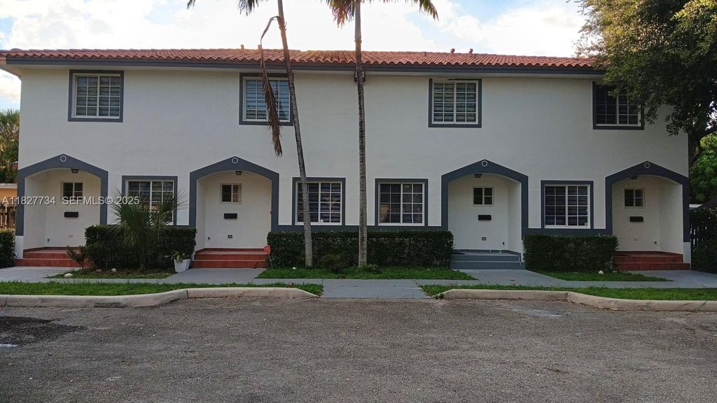 964 N 18th Court, Hollywood, FL 33020