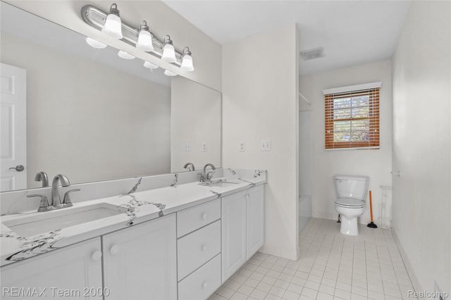 23888 Leighwood Drive, Woodhaven, MI 48183