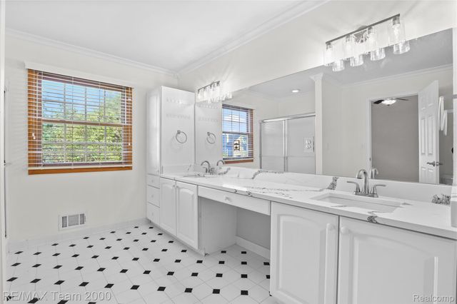 23888 Leighwood Drive, Woodhaven, MI 48183