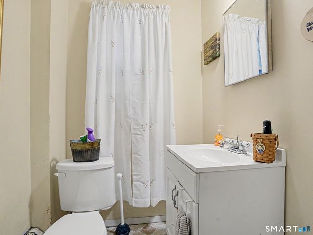 60 Bunnell Avenue, Stratford, CT 06614