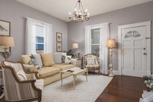 5719 Saint Elmo Avenue, Chattanooga, TN 37409