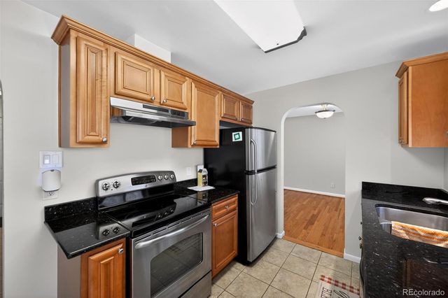 2201 Oakland Street, Aurora, CO 80010