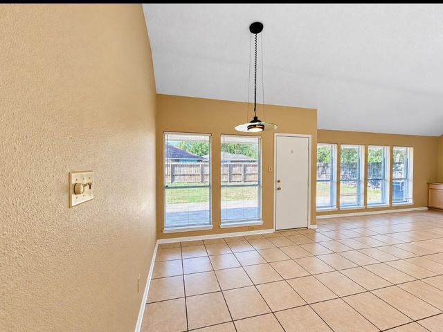 2206 Friarwood Trail, Houston, TX 77339