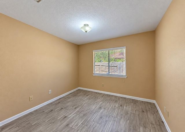 2206 Friarwood Trail, Houston, TX 77339