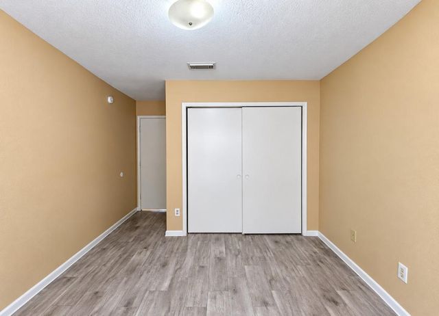 2206 Friarwood Trail, Houston, TX 77339
