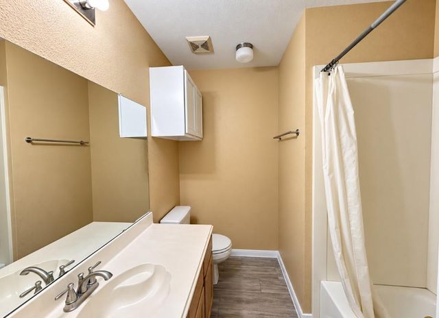 2206 Friarwood Trail, Houston, TX 77339