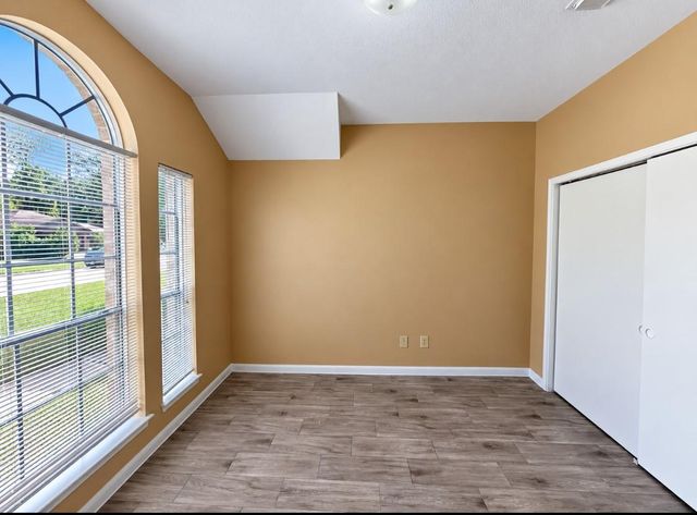 2206 Friarwood Trail, Houston, TX 77339