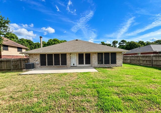 2206 Friarwood Trail, Houston, TX 77339