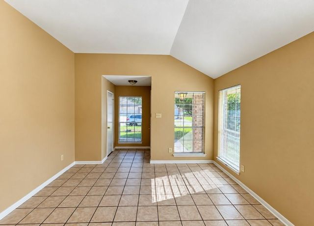 2206 Friarwood Trail, Houston, TX 77339