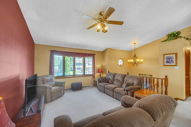 5843 Gardenia Avenue, Portage, IN 46368
