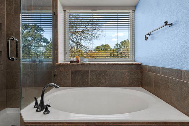 330 Humphrey DR, Buda, TX 78610