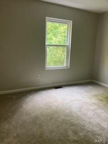 652 Summer Winds Lane D, St Peters, MO 63376