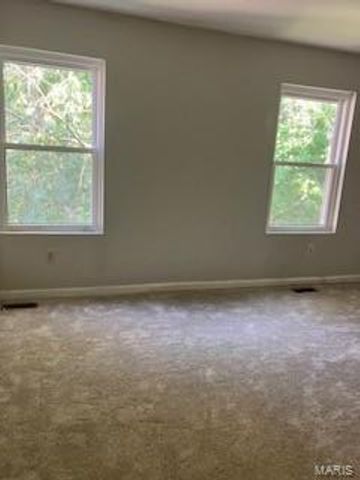 652 Summer Winds Lane D, St Peters, MO 63376