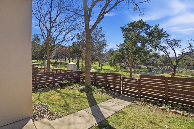 2805 Dulce LN 1002, Austin, TX 78704