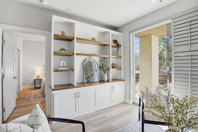 2805 Dulce LN 1002, Austin, TX 78704