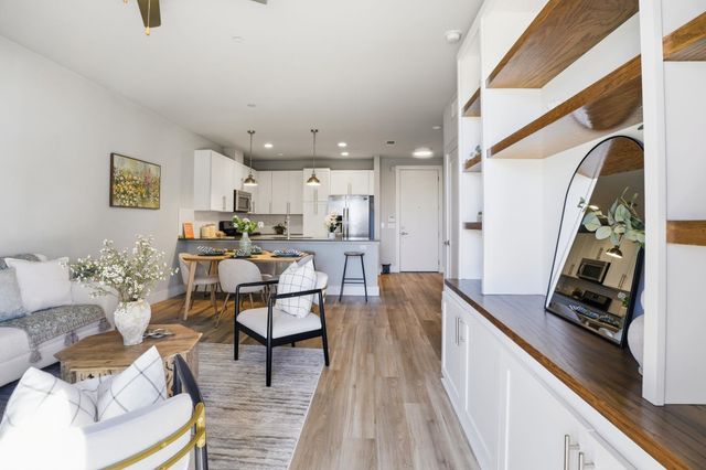 2805 Dulce LN 1002, Austin, TX 78704