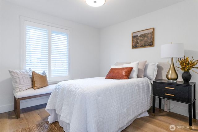 14048 108th Avenue NE, Kirkland, WA 98034