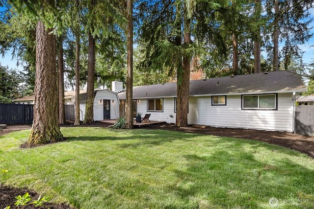 14048 108th Avenue NE, Kirkland, WA 98034