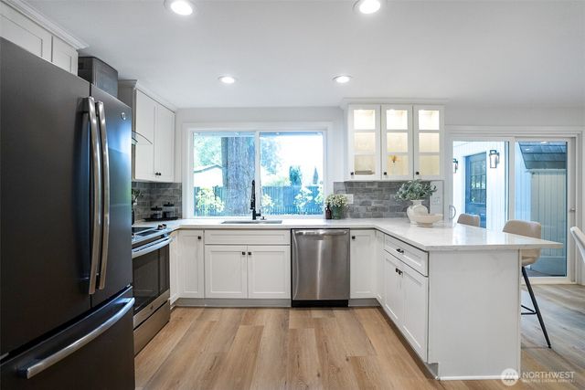 14048 108th Avenue NE, Kirkland, WA 98034