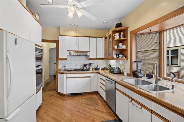 426 N Scoville Avenue, Oak Park, IL 60302