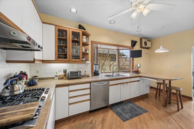 426 N Scoville Avenue, Oak Park, IL 60302