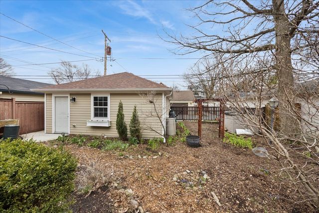 426 N Scoville Avenue, Oak Park, IL 60302