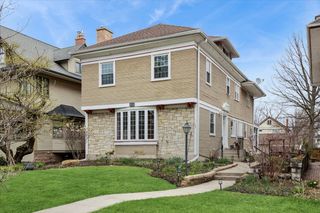 426 N Scoville Avenue, Oak Park, IL 60302