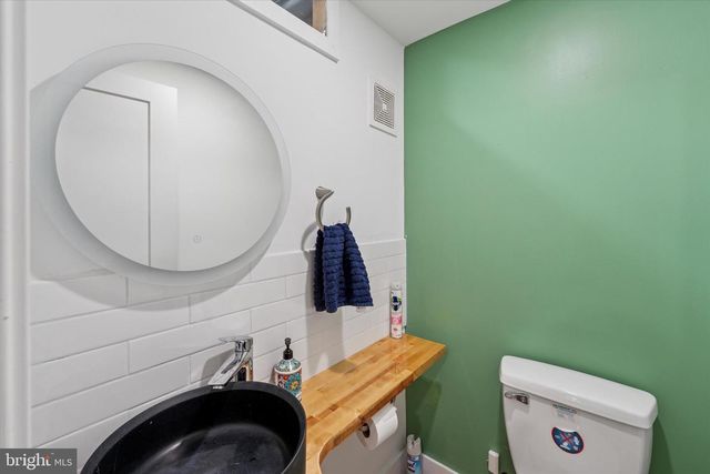 1720 W OXFORD ST, Philadelphia, PA 19121