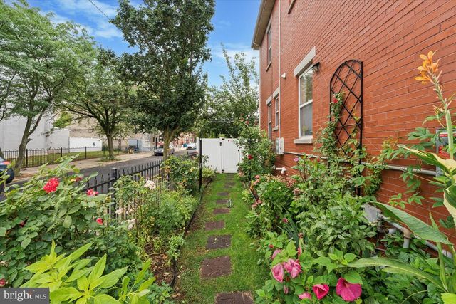 1720 W OXFORD ST, Philadelphia, PA 19121