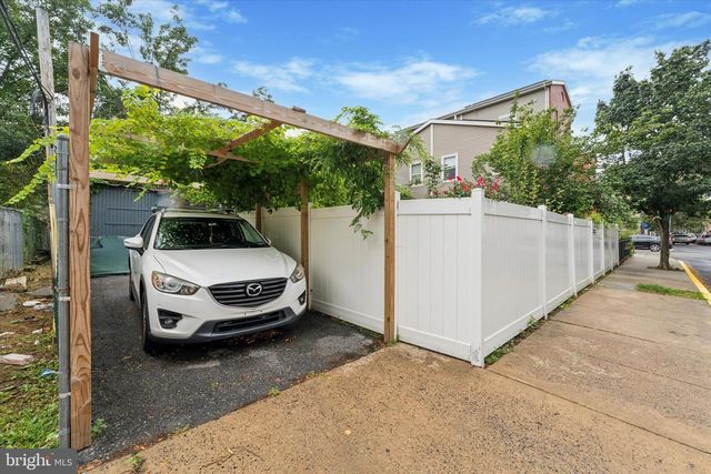 1720 W OXFORD ST, Philadelphia, PA 19121