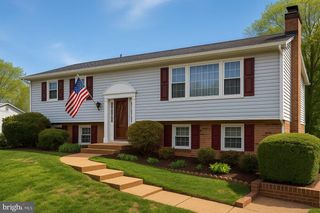 5435 BROADMOOR ST, Alexandria, VA 22315