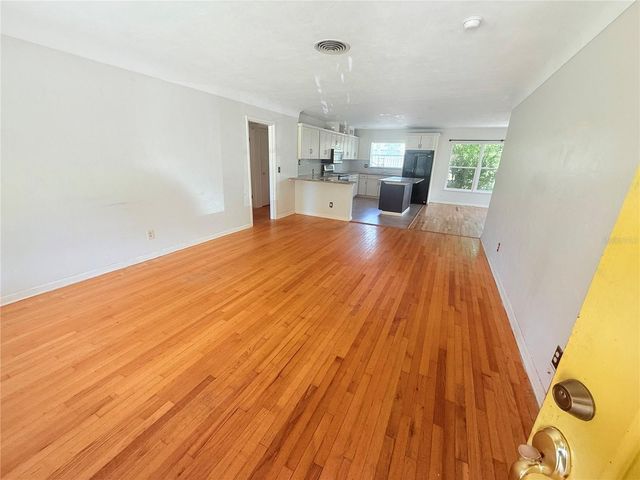 4900 5TH STREET S, St Petersburg, FL 33705