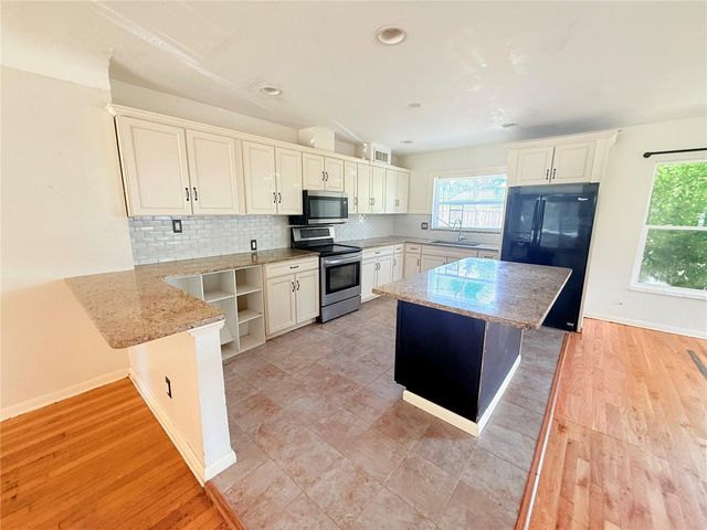 4900 5TH STREET S, St Petersburg, FL 33705
