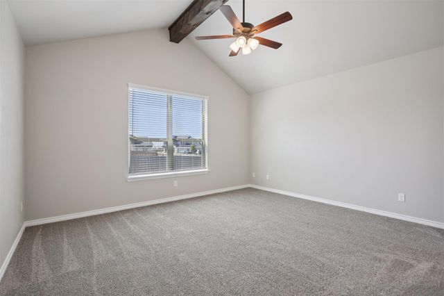 500 Seabiscuit DR, Jarrell, TX 76537