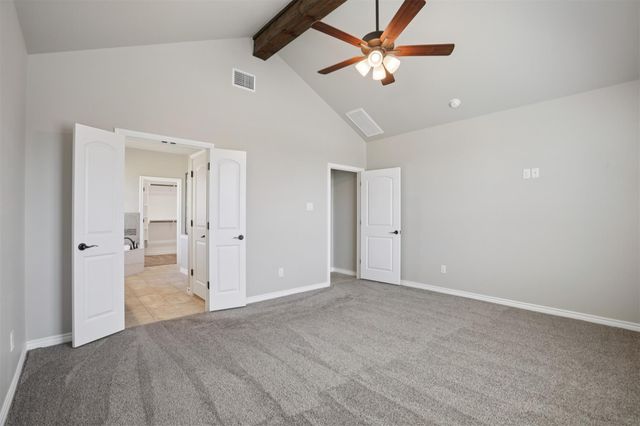 500 Seabiscuit DR, Jarrell, TX 76537